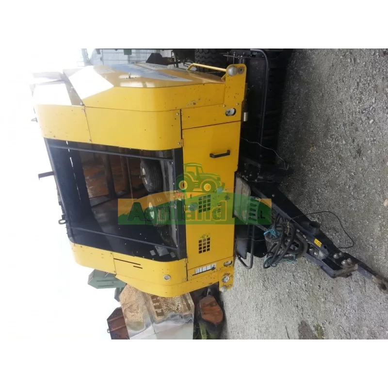 New Holland Br7070
