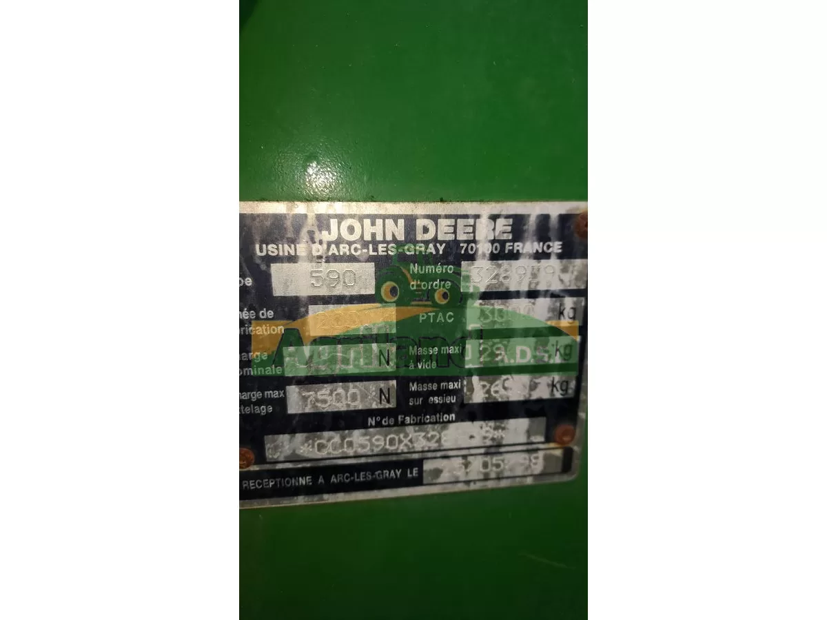 JOHN DEERE 590