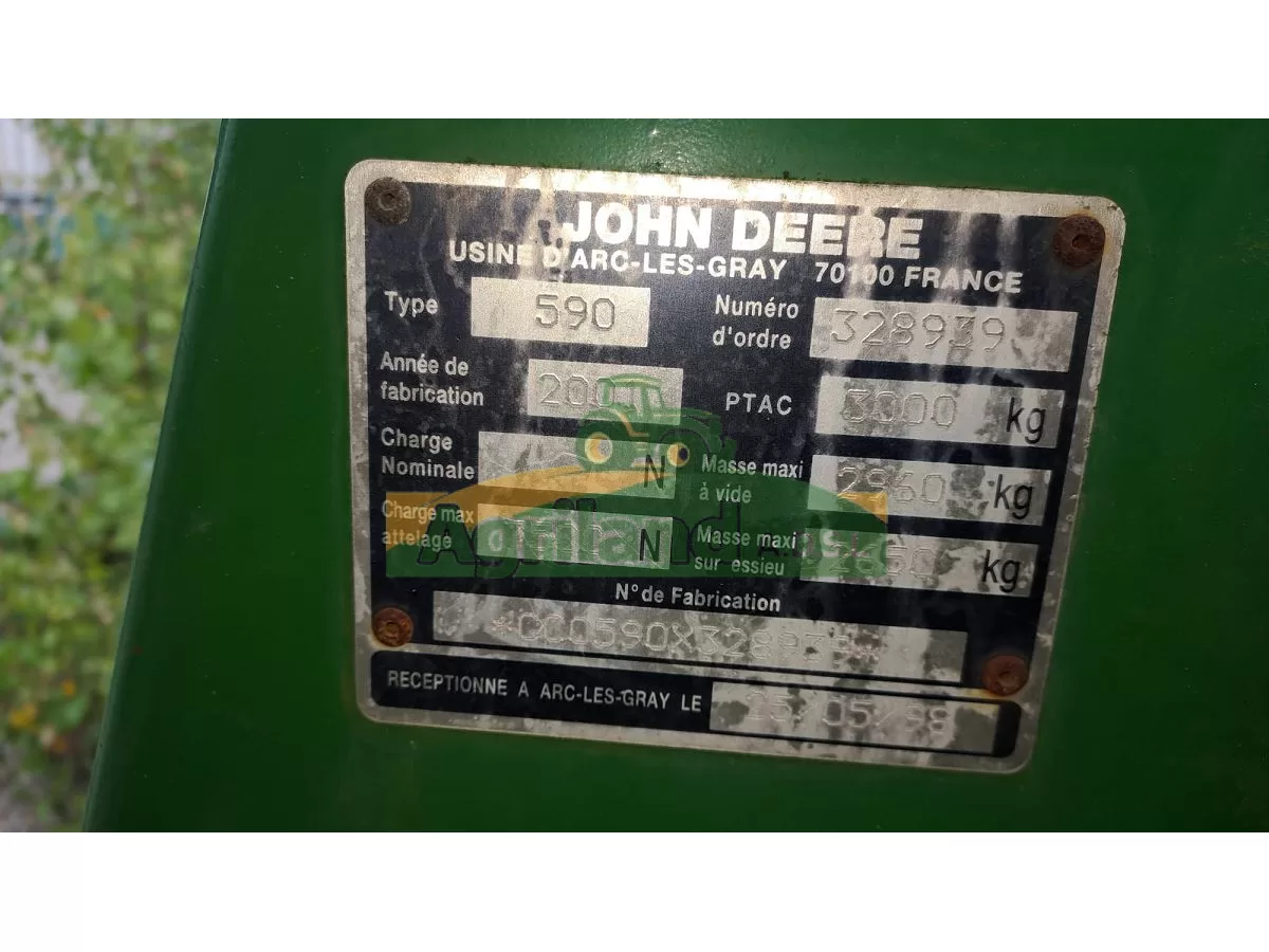 JOHN DEERE 590