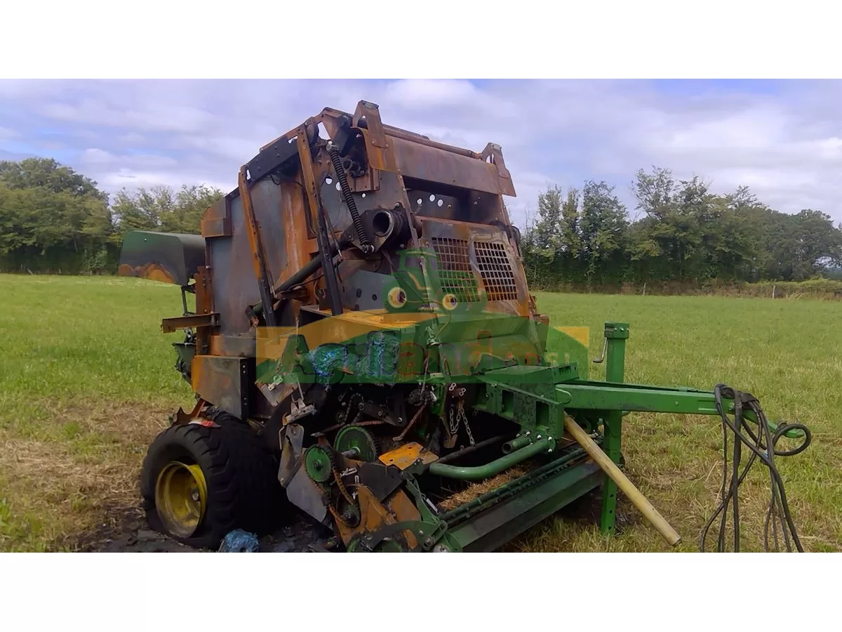JOHN DEERE 854 N EC-892-ZY