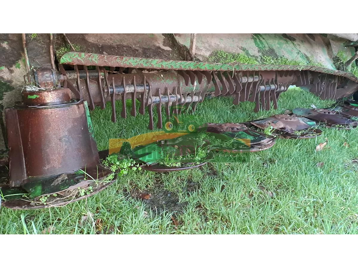 JOHN DEERE F 310 R