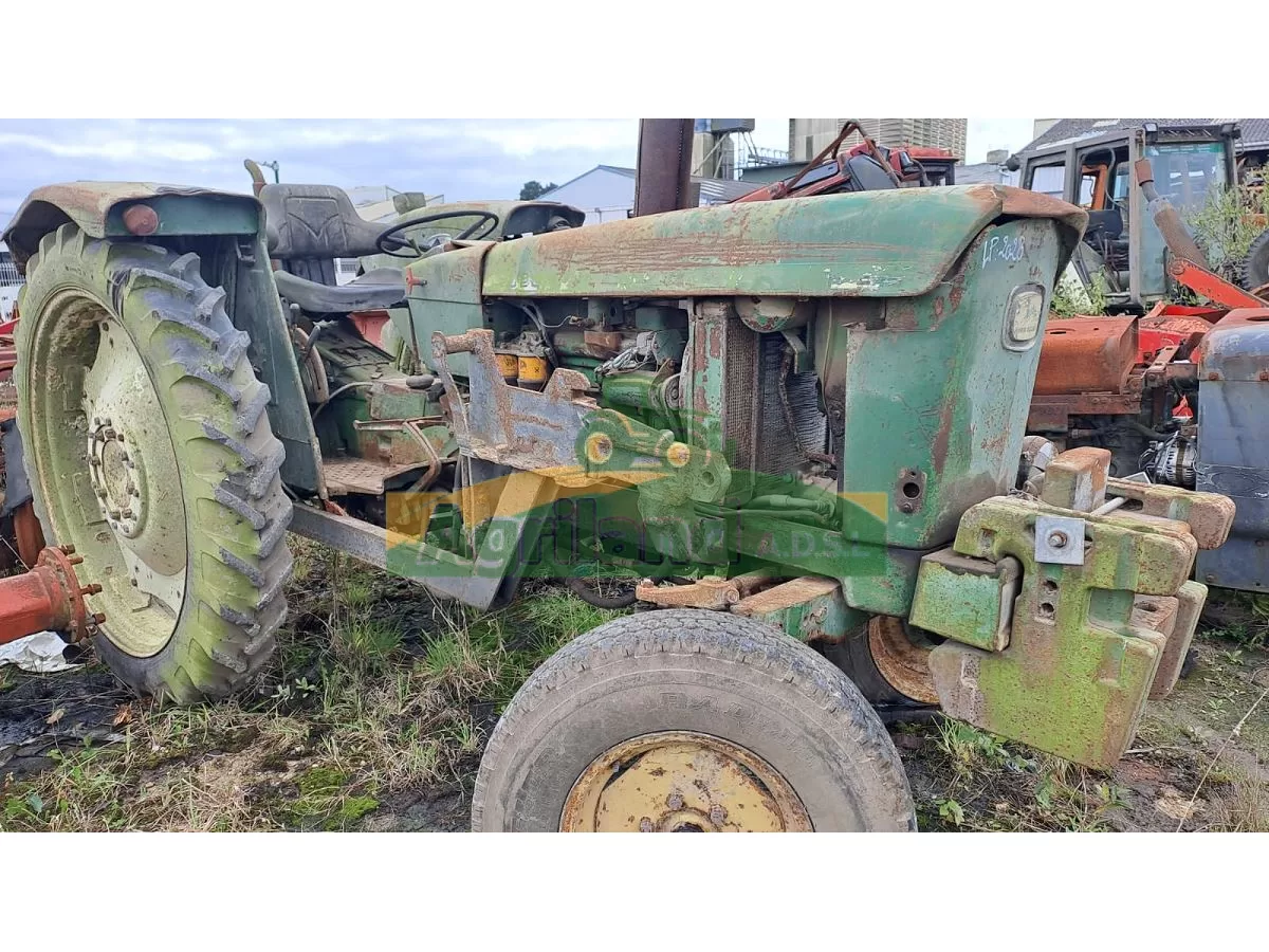 JOHN DEERE 2020