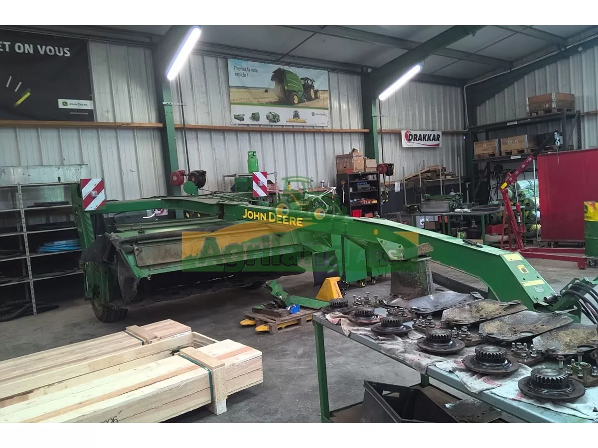 JOHN DEERE 530