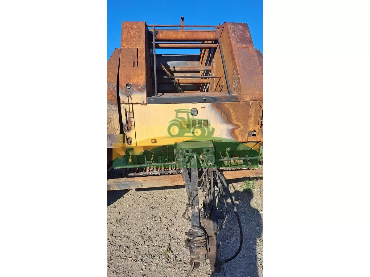 NEW-HOLLAND BR 7060