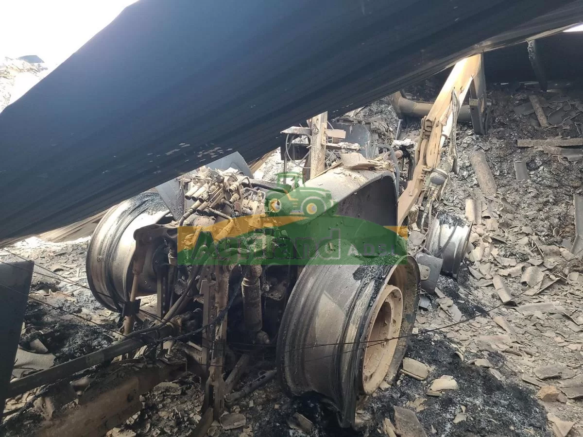 JOHN DEERE 5090 M FC-954-EC