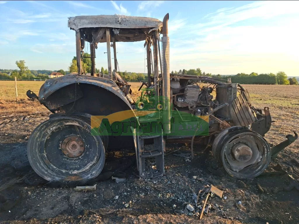 JOHN DEERE 6630 PREMIUM AX 765 EJ