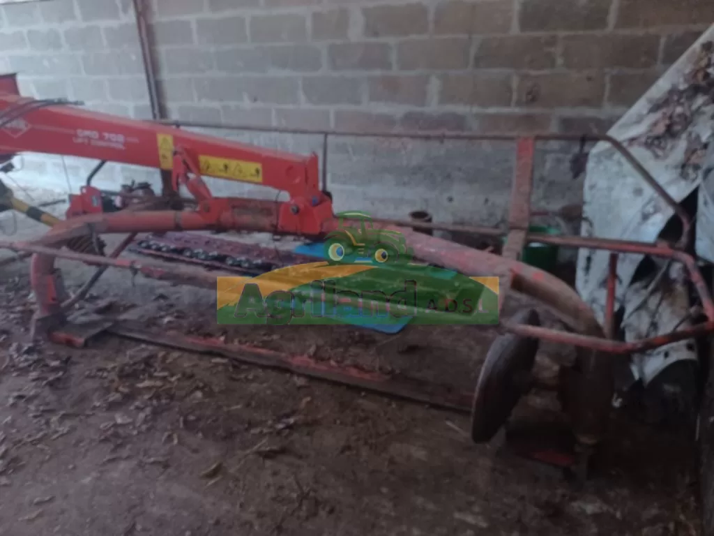 KUHN GMD 702